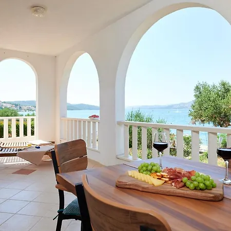 Komarcha Daire Trogir